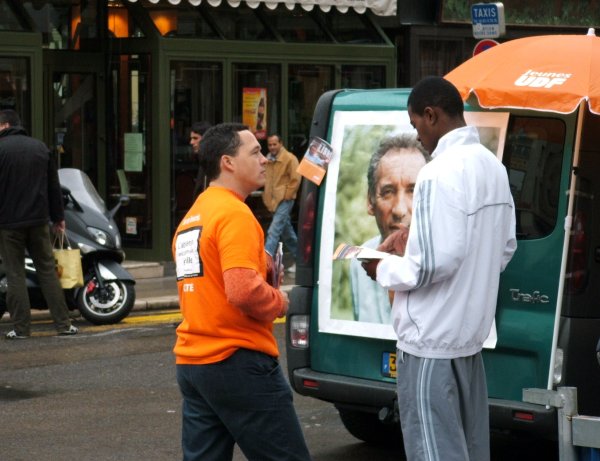 Tractage à Nice avec les jeunes UDF